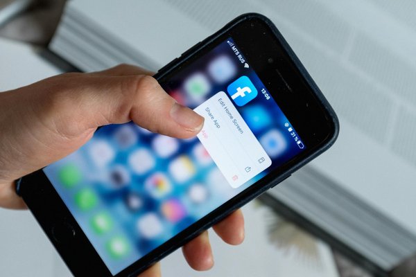 Comment utiliser votre smartphone pour organiser et planifier vos voyages?